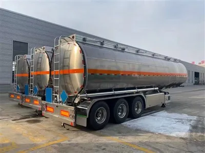 45000 literes üzemanyagtartályos pótkocsi